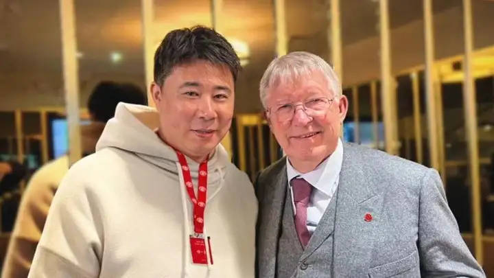 曾经留洋曼联踢球的董方卓有多厉害，为什么他会被弗格森所看中？